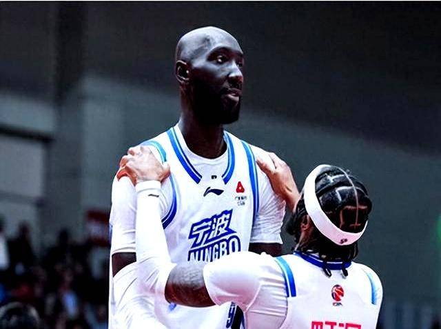 风云突变!布莱顿转会期完成体检;CBA季后赛版图或变;赛场秩序良好;控场能力受关注(布莱顿大学艺术学院好不好申请) 风云突变!布莱顿转会期完成体检;CBA季后赛版图或变;赛场秩序良好;控场能力受关注(布莱顿大学艺术学院好不好申请)