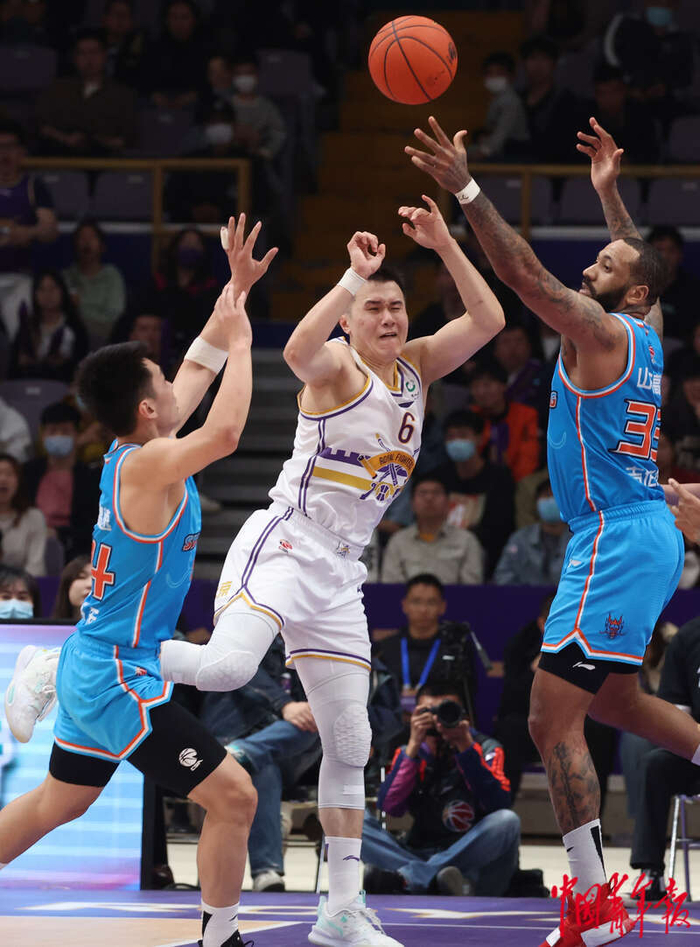 关于山东男篮清晨门线救险,志在CBA季后赛名次提升,话题不断,赛季目标并未改变的信息 关于山东男篮清晨门线救险,志在CBA季后赛名次提升,话题不断,赛季目标并未改变的信息