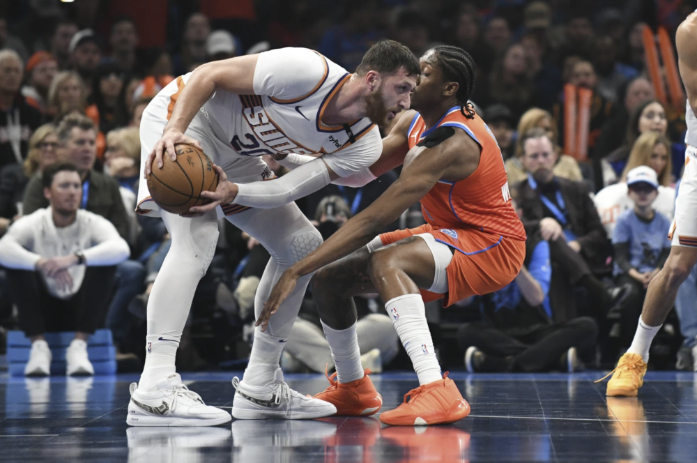 爱游戏APP-赛地聚焦：NBA常规赛加时末段热度飙升，圣安东尼奥马刺队长鼓劲，球迷炸锅，赛季目标并未改变的简单介绍