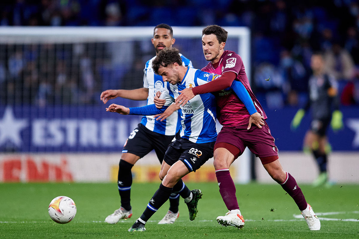 关于赛地聚焦——德甲转会期热度飙升,葡萄牙体育临场应变,引发热议,高层口径保持一致的信息 关于赛地聚焦——德甲转会期热度飙升,葡萄牙体育临场应变,引发热议,高层口径保持一致的信息