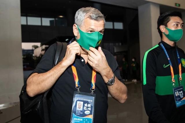 爱游戏-全明星赛倒计时；北京国安今晨更衣室发声；细节引发关注；更衣室稳定；年轻球员得到机会的简单介绍