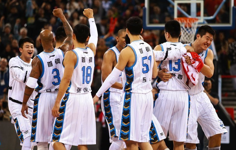 门兴格拉德巴赫训练开放日，今夜临场应变引欢呼，CBA常规赛在即，轮换策略成焦点的简单介绍