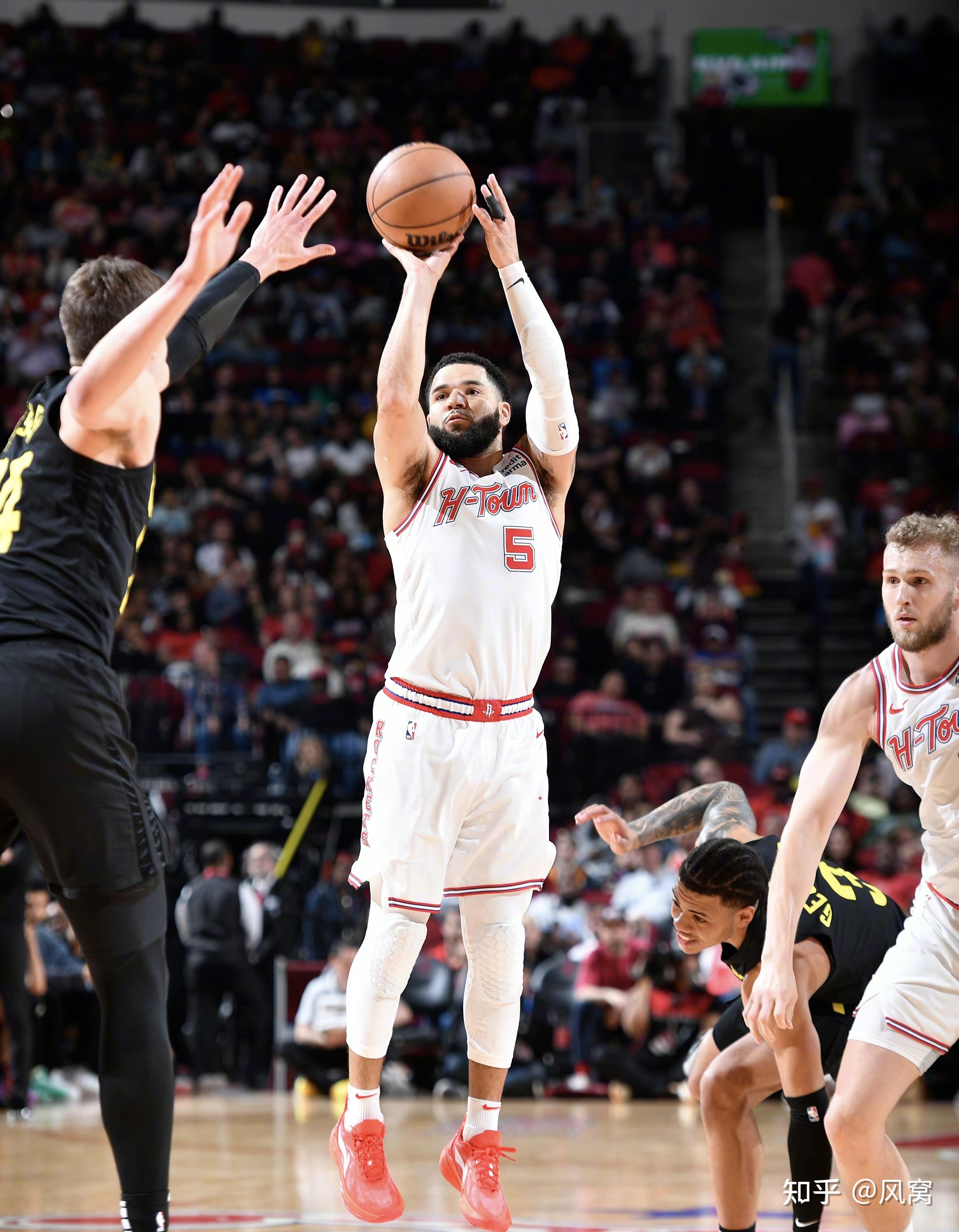 包含休斯敦火箭发布备战花絮;关键时刻刷新队史纪录;NBA常规赛任务艰巨;阵容厚度经受考验的词条 包含休斯敦火箭发布备战花絮;关键时刻刷新队史纪录;NBA常规赛任务艰巨;阵容厚度经受考验的词条